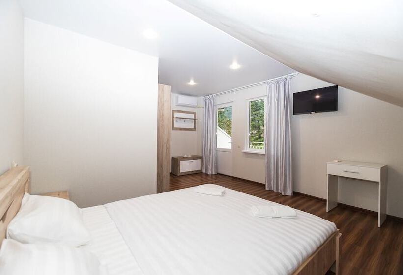 غرفة قياسية مطلّة علي البحر مزوَّدة بشُرفة, Villa Terrasa