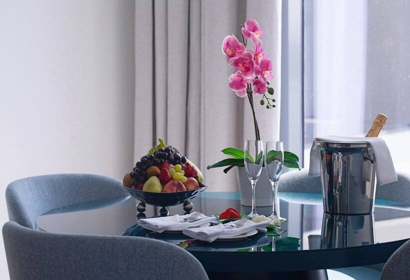 带阳台的豪华间, C Central Hotel And Resort The Palm