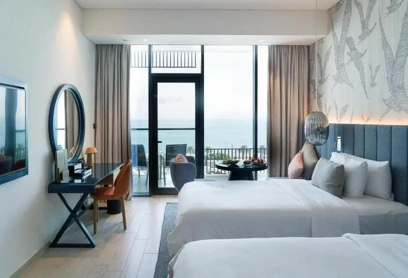 Premium room with view, C Central Hotel And Resort The Palm