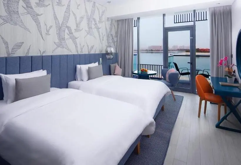 Premium room with view, C Central Hotel And Resort The Palm