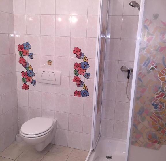 Семейный Номер, Peregrino Panzio