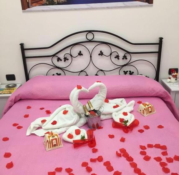 اتاق لوکس, Le Perle Di Napoli