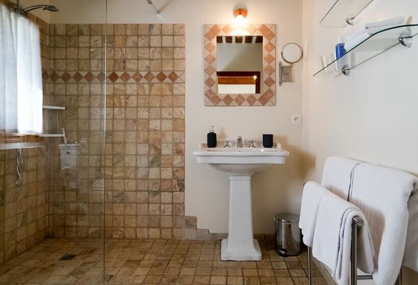 スタンダードルーム, La Ferme Des Belugues