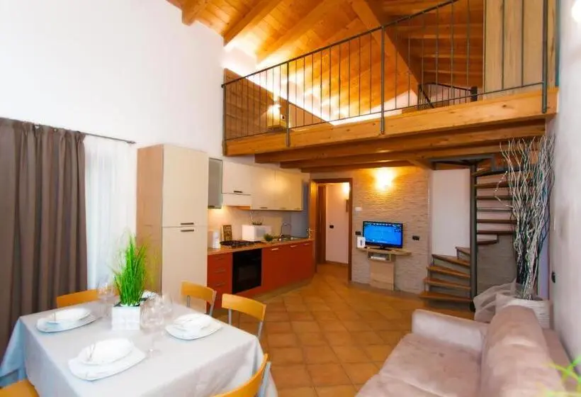 プールの見える１ベッドルームアパートメント, Residence Delle Rose