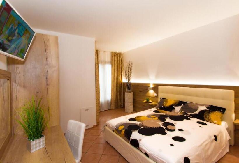 Апартаменты 2 Спальни, Residence Delle Rose