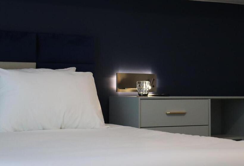 חדר סופריור עם מיטת קינג, The Psalter