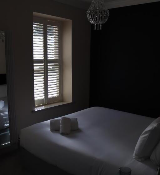 חדר דחוקס עם מיטת קינג, The Psalter