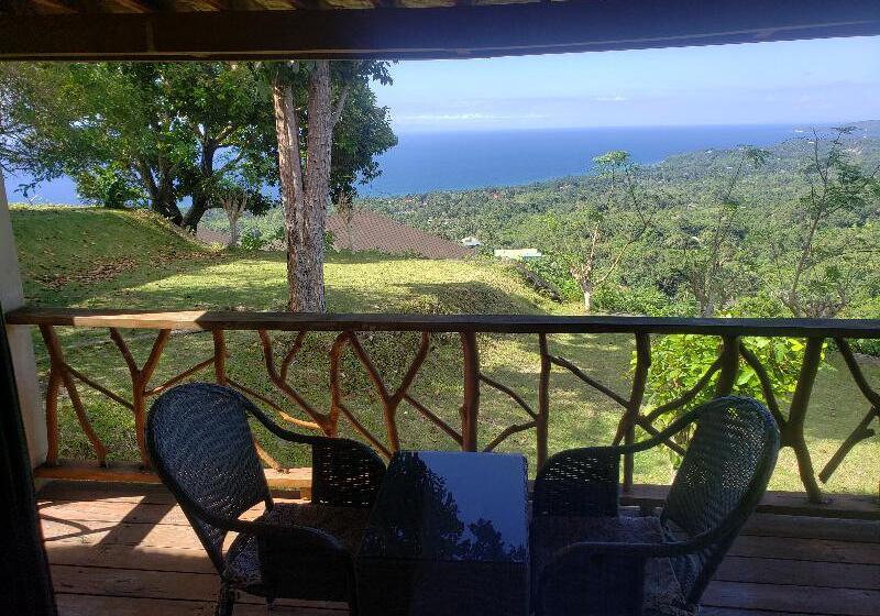 اتاق لوکس با چشم‌انداز دریا, Infinity Heights Resort