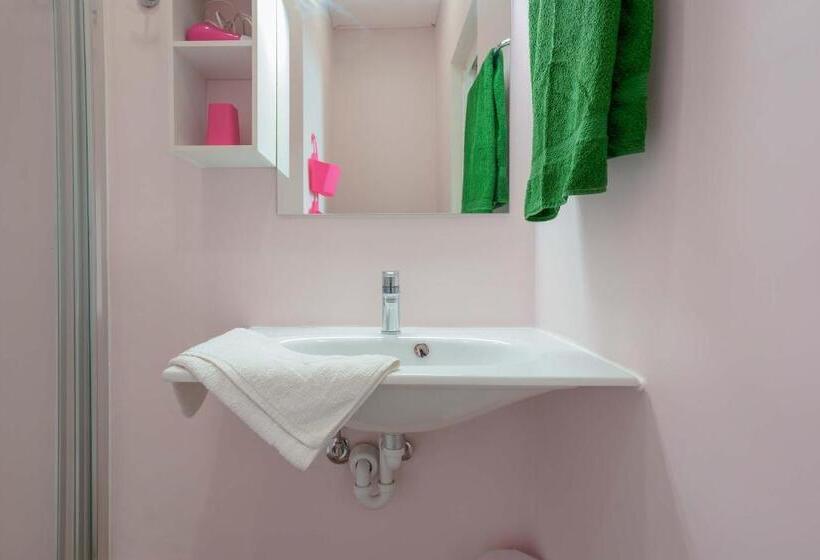 Quarto Estandar, Casa Diaz