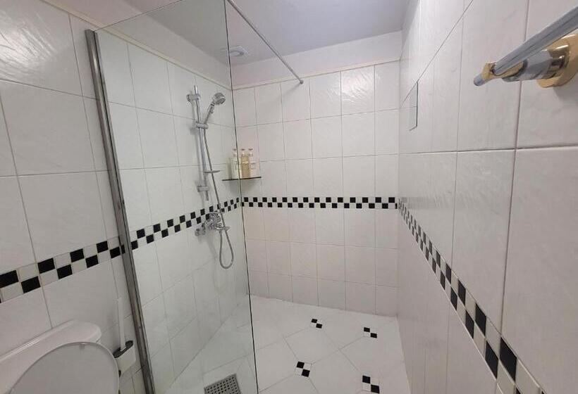 Quarto Familiar, Shseoul