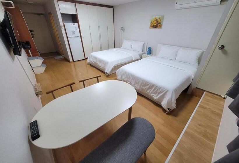 Quarto Quádruplo Standard, Shseoul