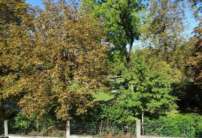 اتاق استاندارد, Face Au Jardin