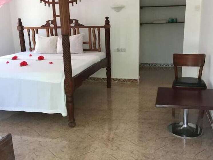 اتاق استاندارد, Ames Nungwi