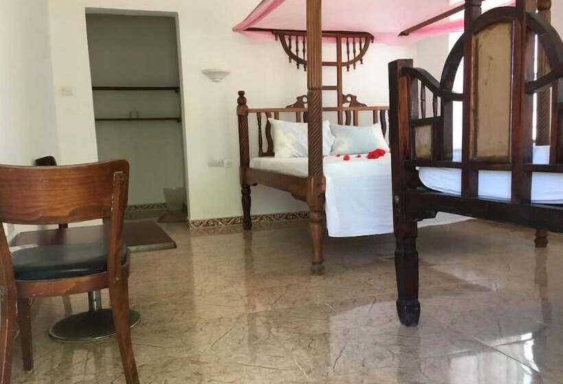 اتاق استاندارد سه نفره, Ames Nungwi