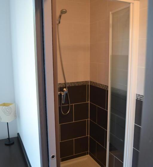 חדר משפחתי, Le Saint Julien