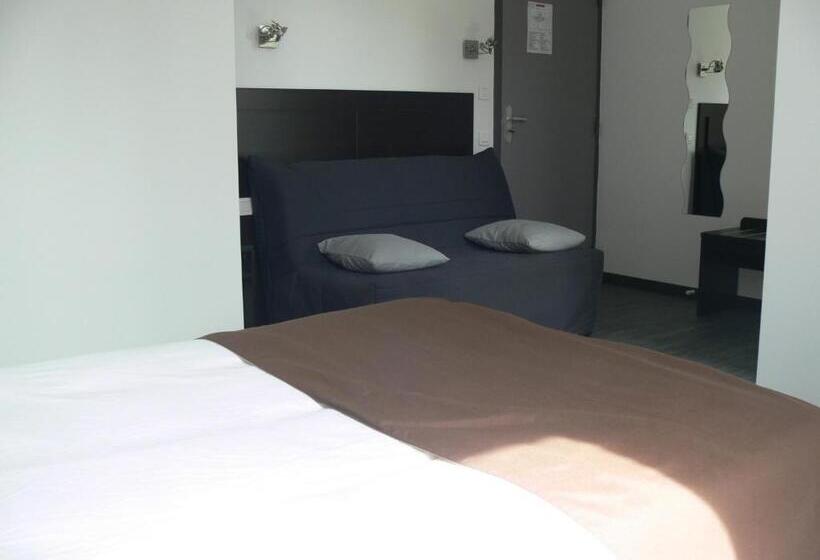 חדר משפחתי, Le Saint Julien