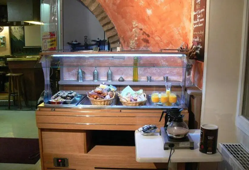 ファミリールーム, Le Saint Julien