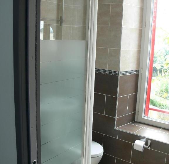 חדר משפחתי, Le Saint Julien