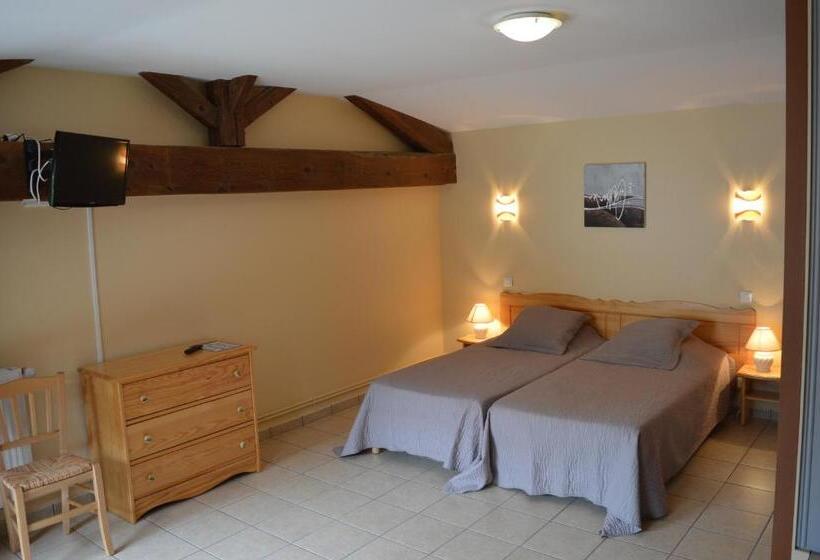 חדר סטנדרט לארבעה, Restaurant Du Midi