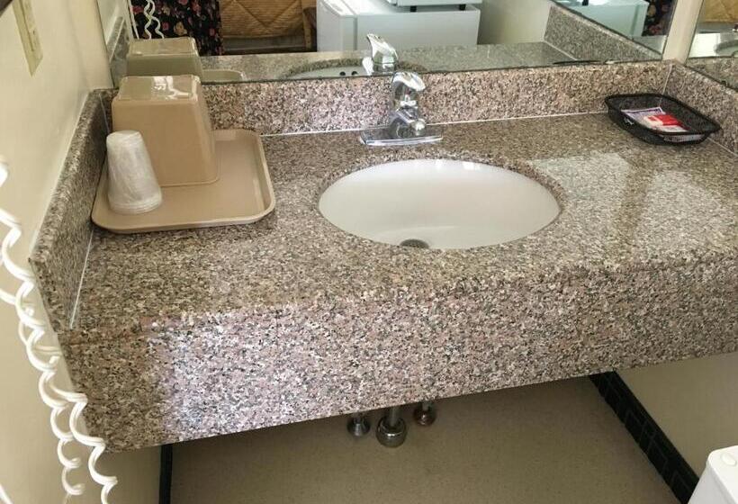 غرفة قياسية سرير كينج, Red Carpet Inn  Gettysburg