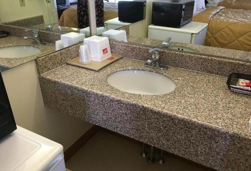 Номер Стандарт 2 Двуспальные Кровати, Red Carpet Inn  Gettysburg
