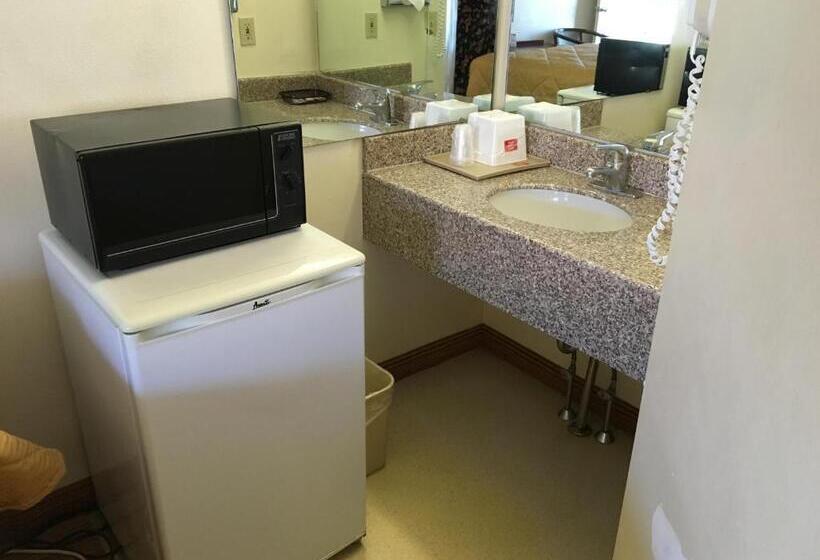 غرفه قياسيه سريرين مزدوجين, Red Carpet Inn  Gettysburg