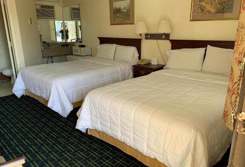 غرفه قياسيه سريرين مزدوجين, Red Carpet Inn  Gettysburg