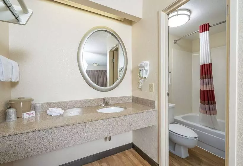 Deluxe-huone, Red Roof Inn Cleveland Mentor/ Willoughby