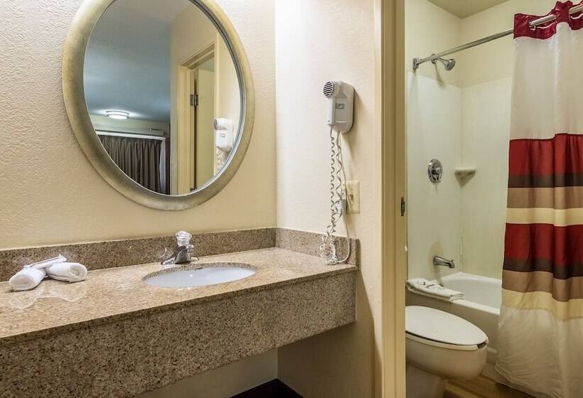 غرفه قياسيه سريرين مزدوجين, Red Oak Inn Detroit Metro Airport   Belleville