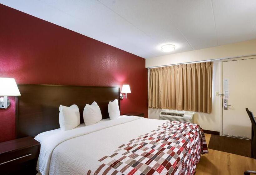 غرفة ديلوكس سرير كينج, Red Roof Inn Grand Rapids Airport