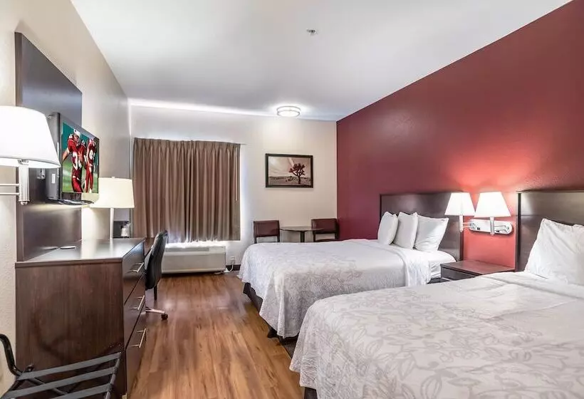 ２ダブルベッドのスタンダードルーム, Red Roof Inn Plus Raleigh Downtown Ncsu Conv Center