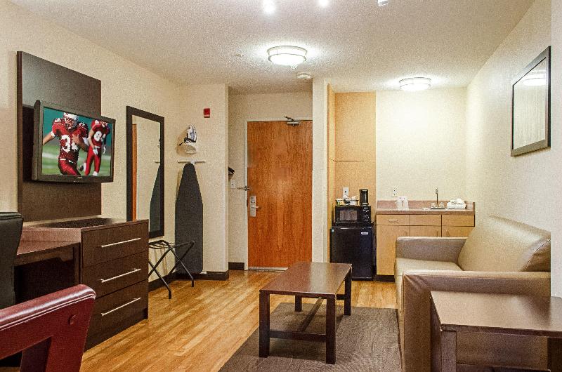 سوئیت با تخت بزرگ, Red Roof Inn Plus Raleigh Downtown Ncsu Conv Center