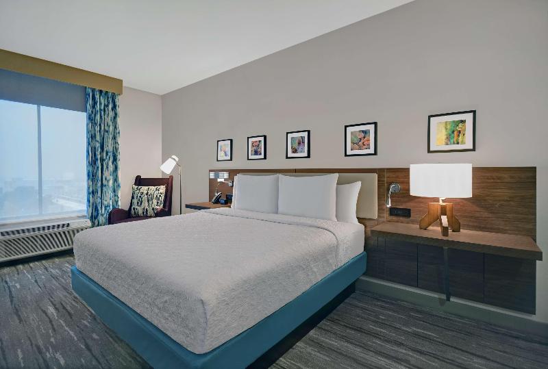 اتاق لوکس, Red Roof Inn Plus Raleigh Downtown Ncsu Conv Center