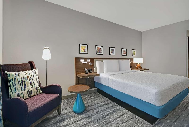 اتاق لوکس, Red Roof Inn Plus Raleigh Downtown Ncsu Conv Center