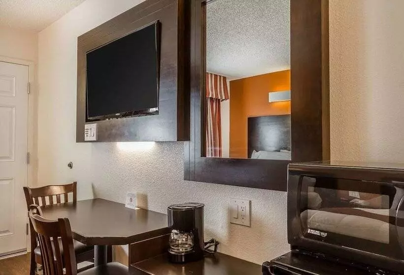 اتاق استاندارد با 2 تخت دوبل, Rodeway Inn Wine Country