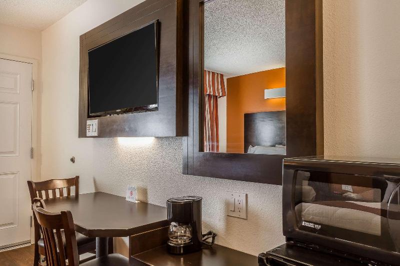 Номер Стандарт, Rodeway Inn Wine Country