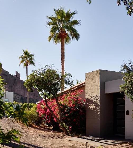 适合残疾人士使用的带超级大床的标准间, Sanctuary Camelback Mountain, A Gurney S Resort And Spa