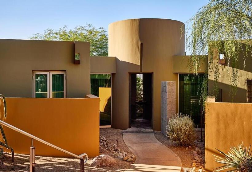 适合残疾人士使用的带超级大床的标准间, Sanctuary Camelback Mountain, A Gurney S Resort And Spa