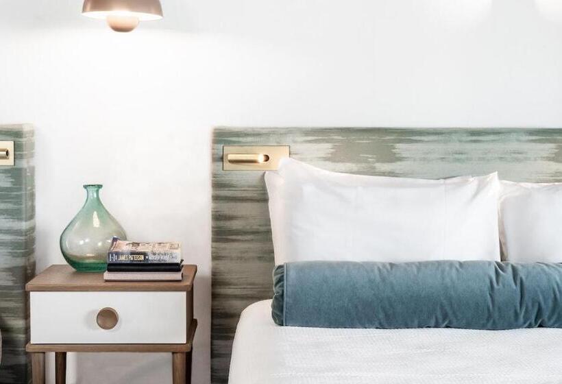 디럭스 4인 룸, Red Jacket Beach Resort