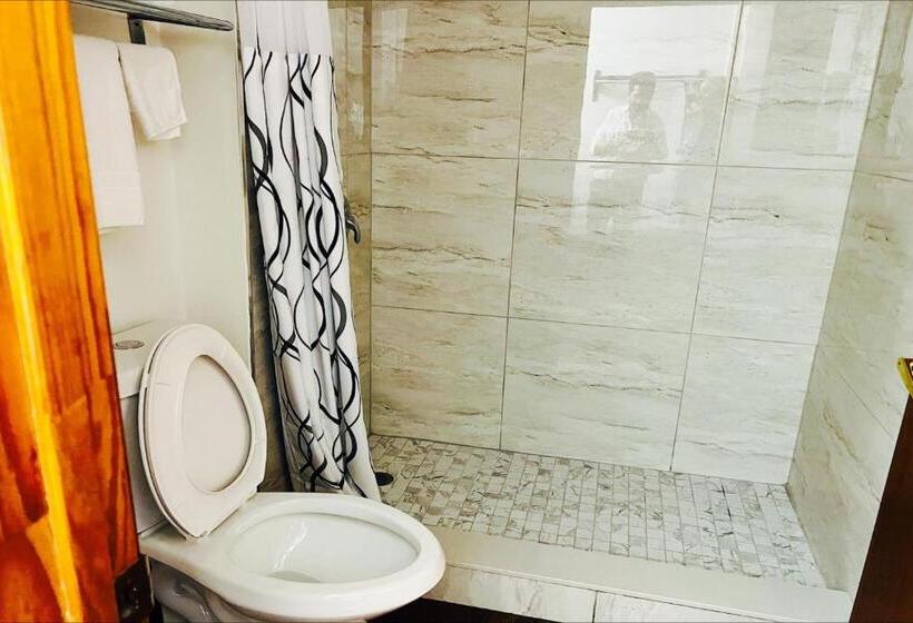 غرفه قياسيه سريرين مزدوجين, Western Motel, Thomasville