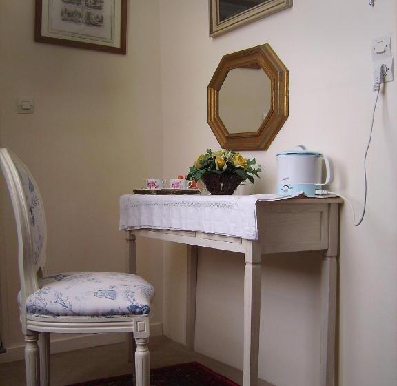 디럭스 룸, Chambres D Hôtes & Gîtes Du Château De Grand Rullecourt