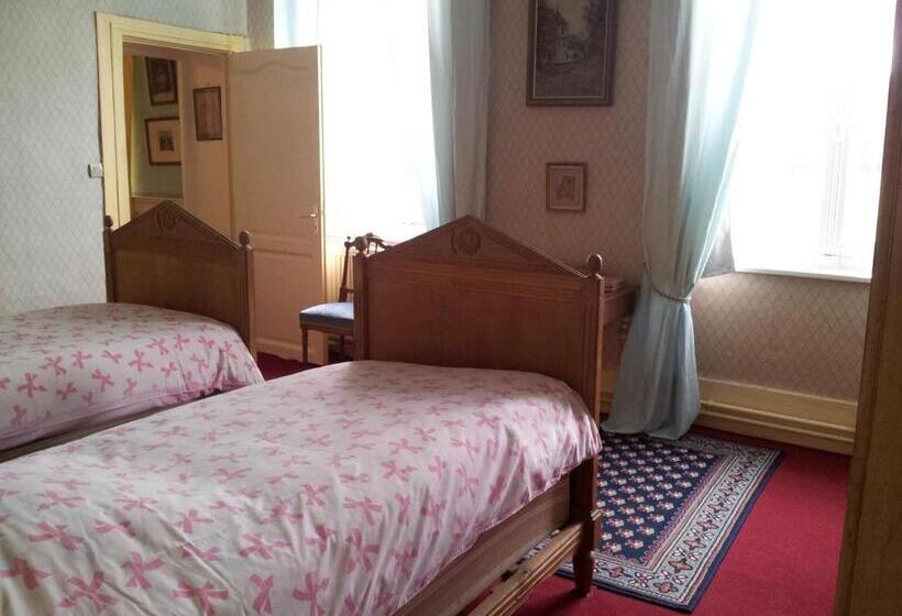 家庭套房, Chambres D Hôtes & Gîtes Du Château De Grand Rullecourt