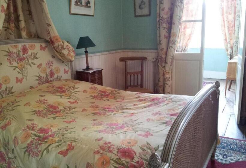 패밀리 스위트, Chambres D Hôtes & Gîtes Du Château De Grand Rullecourt