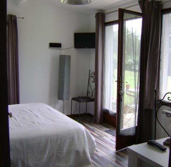 סוויטה משפחתית, Domaine à L Aise Piscine Chauffée