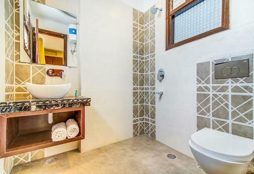 اتاق لوکس, Fabhotel Nayyar Inn