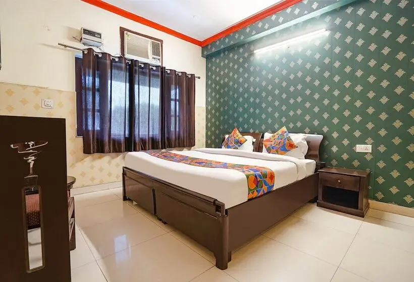デラックスルーム, Fabexpress Raja Palace 300m From Dehradun Railway Station