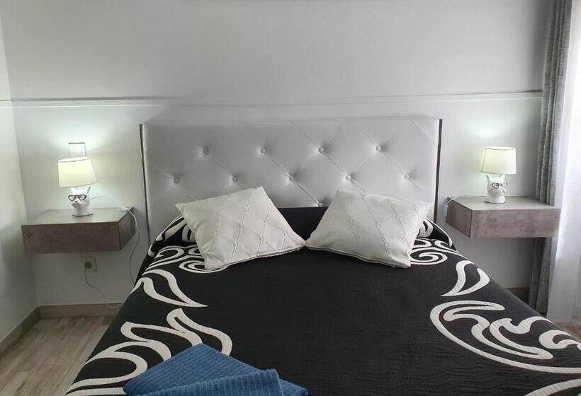 اتاق استاندارد با سرویس بهداشتی مشترک, Albergue Piedad