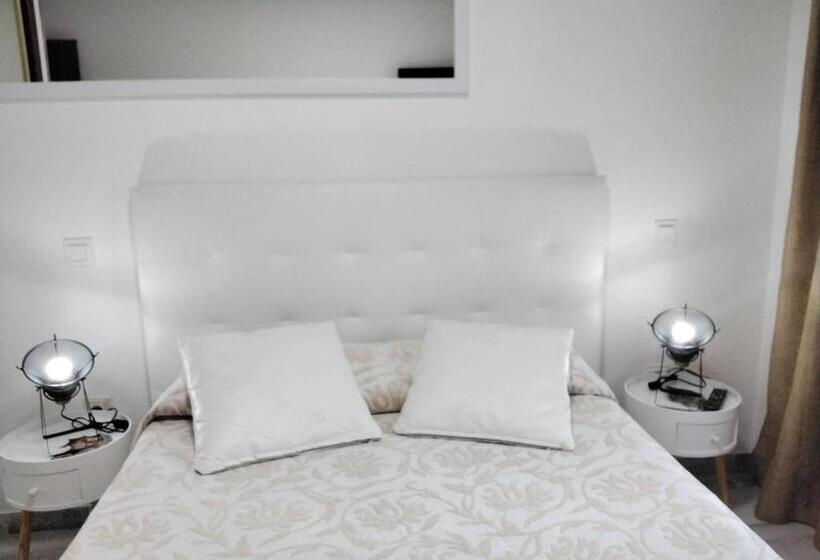 اتاق لوکس, Albergue Piedad