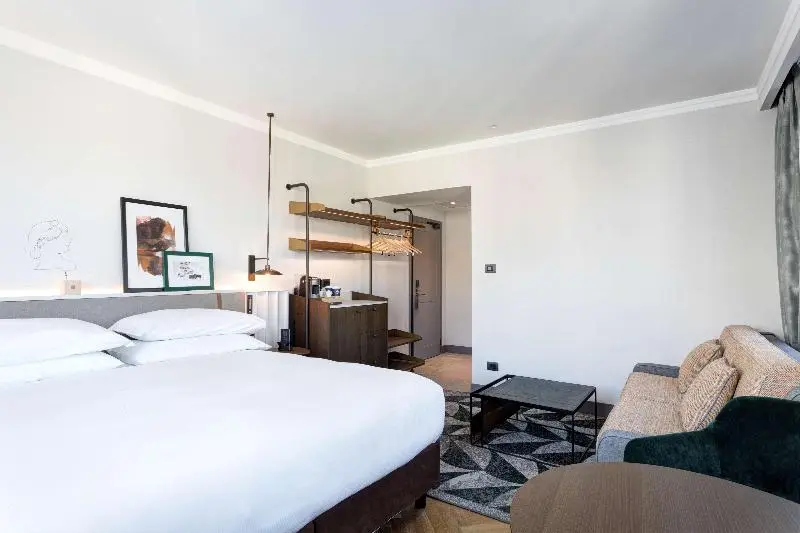 Junior Suite King Bed