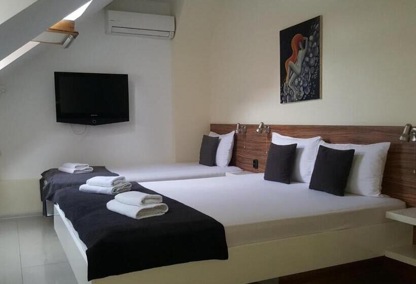 اتاق استاندارد سه نفره, Niš City Center Guest House